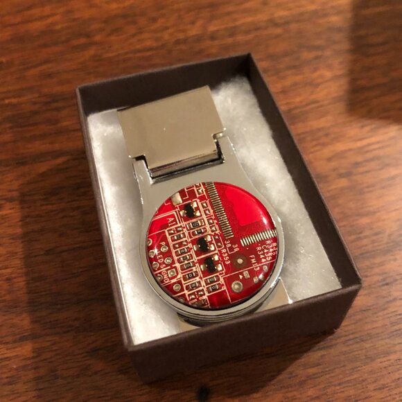 BRAND NEW in giftbox! Red Circuit Board Money Clip - Perfect for Father's Day! - Picture 4 of 6